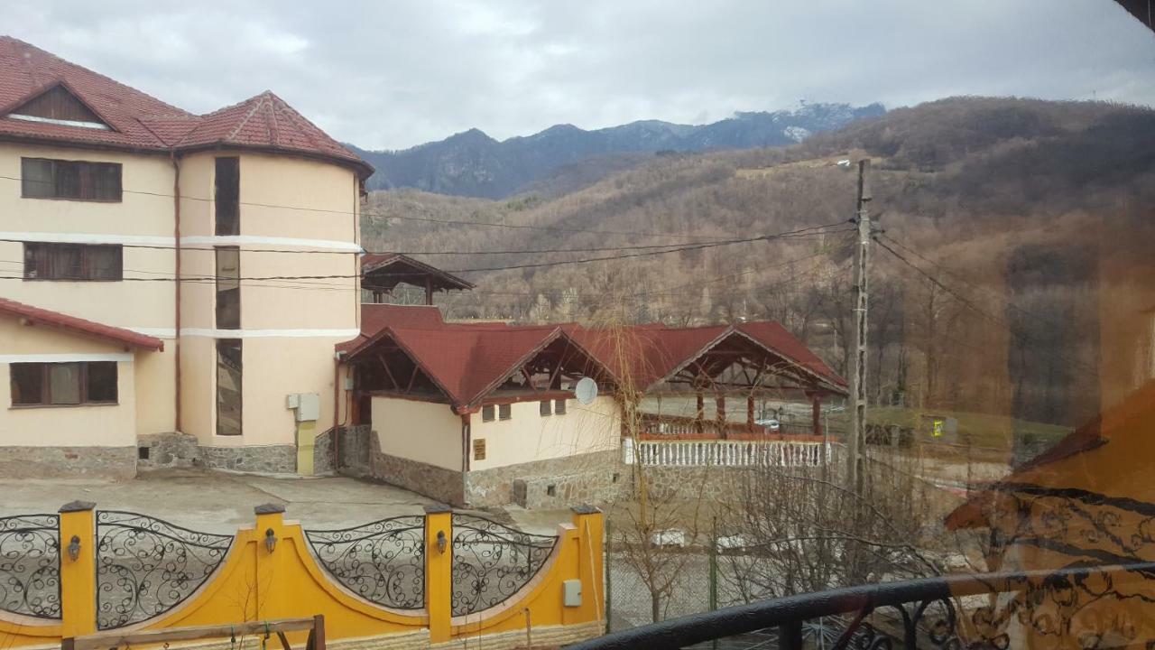 Casa Dodoc Hotell Caciulata Exteriör bild
